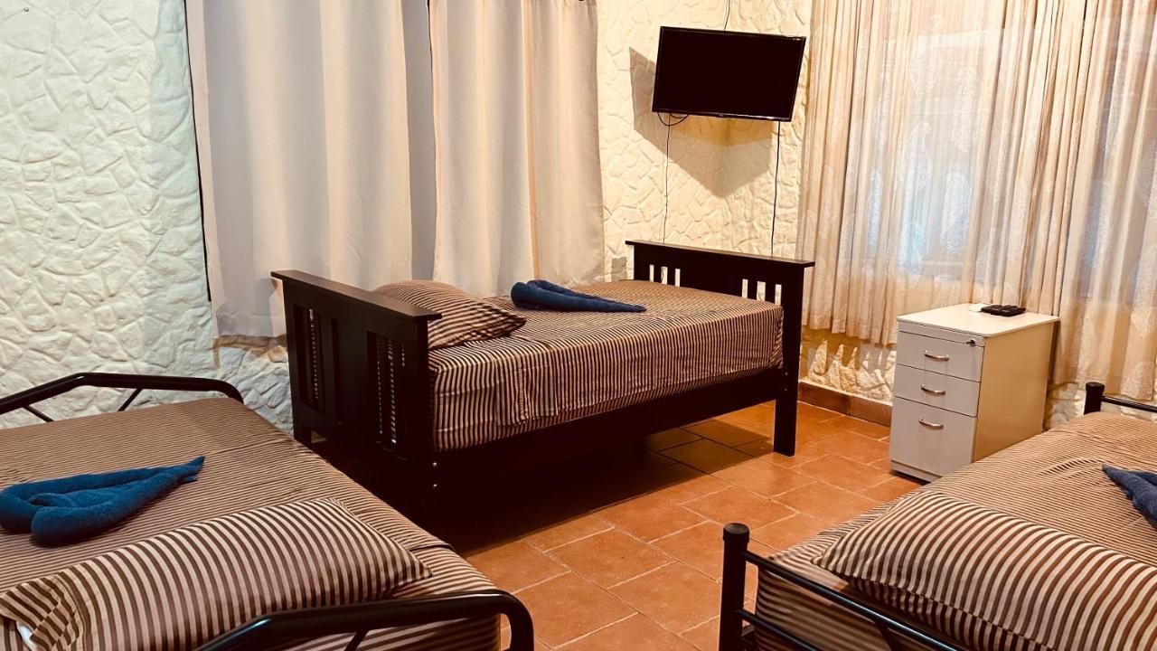 Casa Encantada Offers You Two-Bedroom House, 1 Tiny Apartment & 3 Double Rooms Manuel Antonio Exterior photo